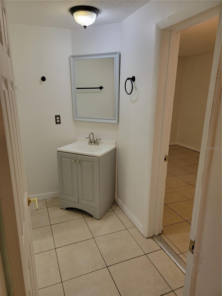 1375 MYRTLE ST — photo 24