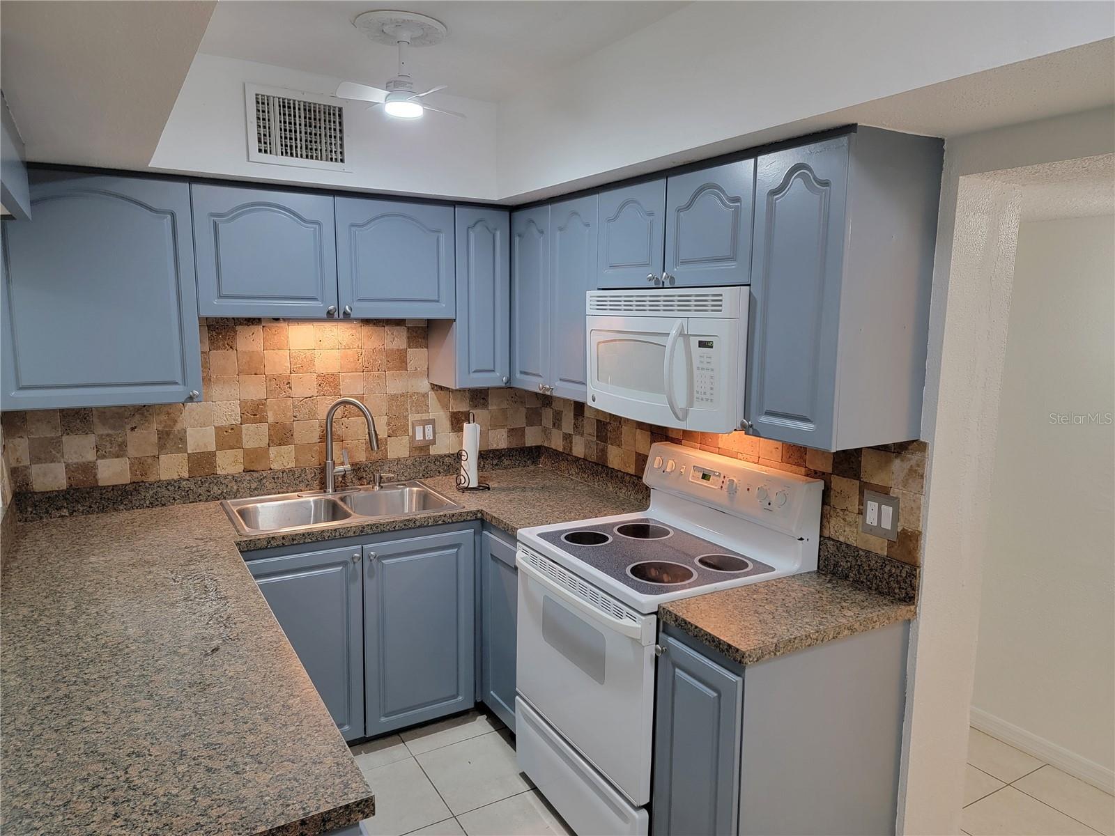 1375 MYRTLE ST — photo 20