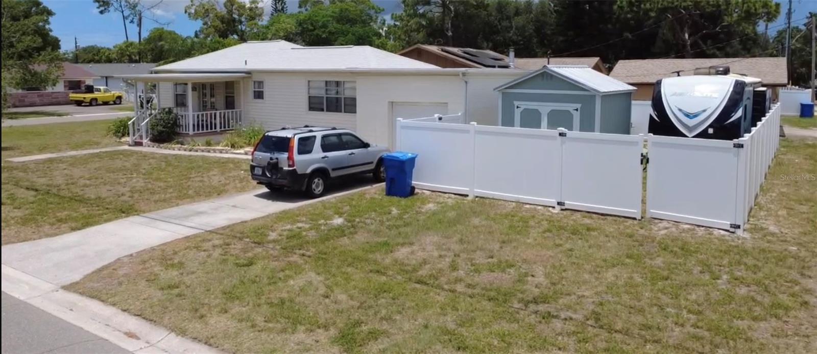 146 NE MADISON CIR N — photo 4