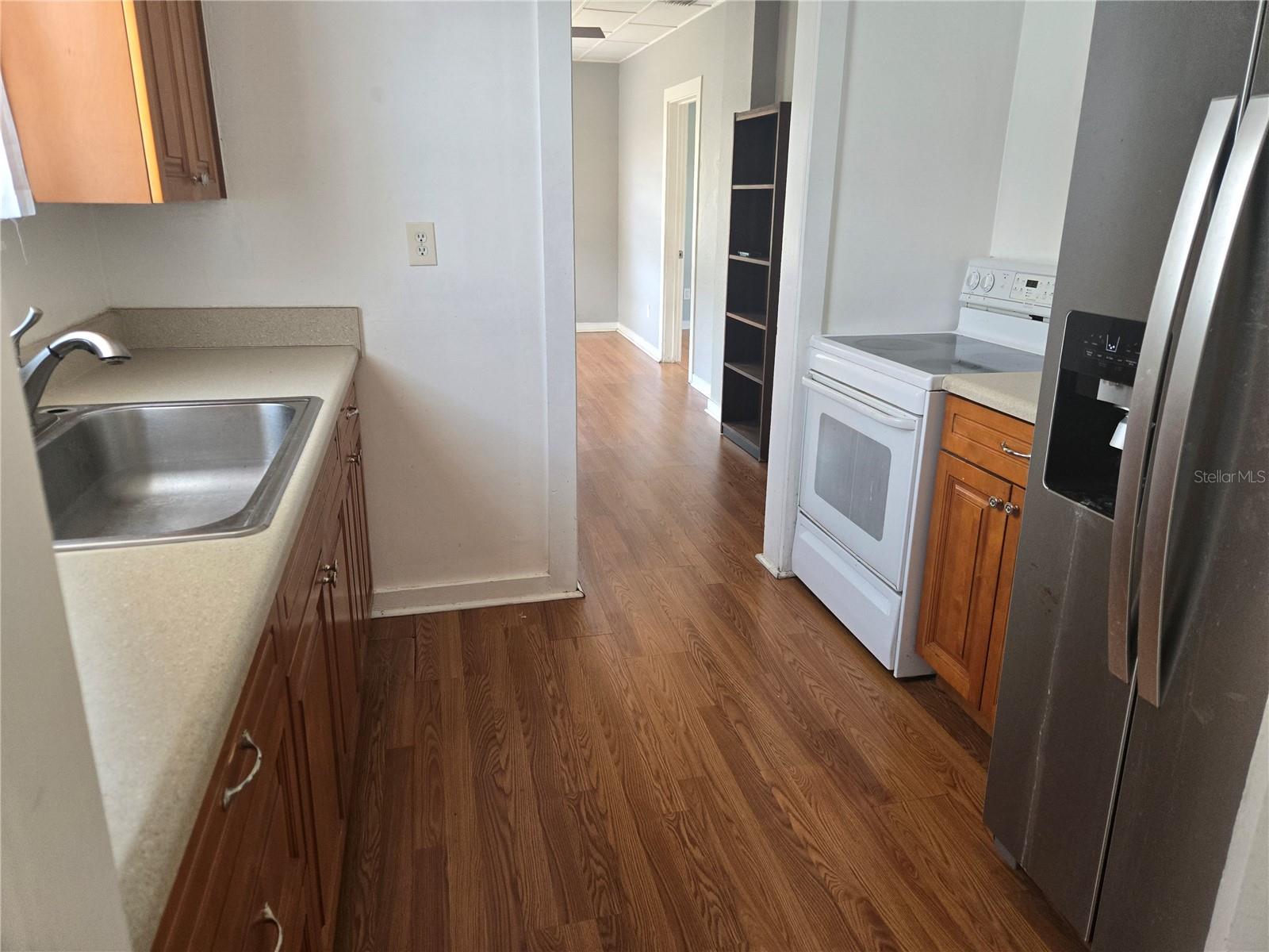 146 NE MADISON CIR N — photo 13
