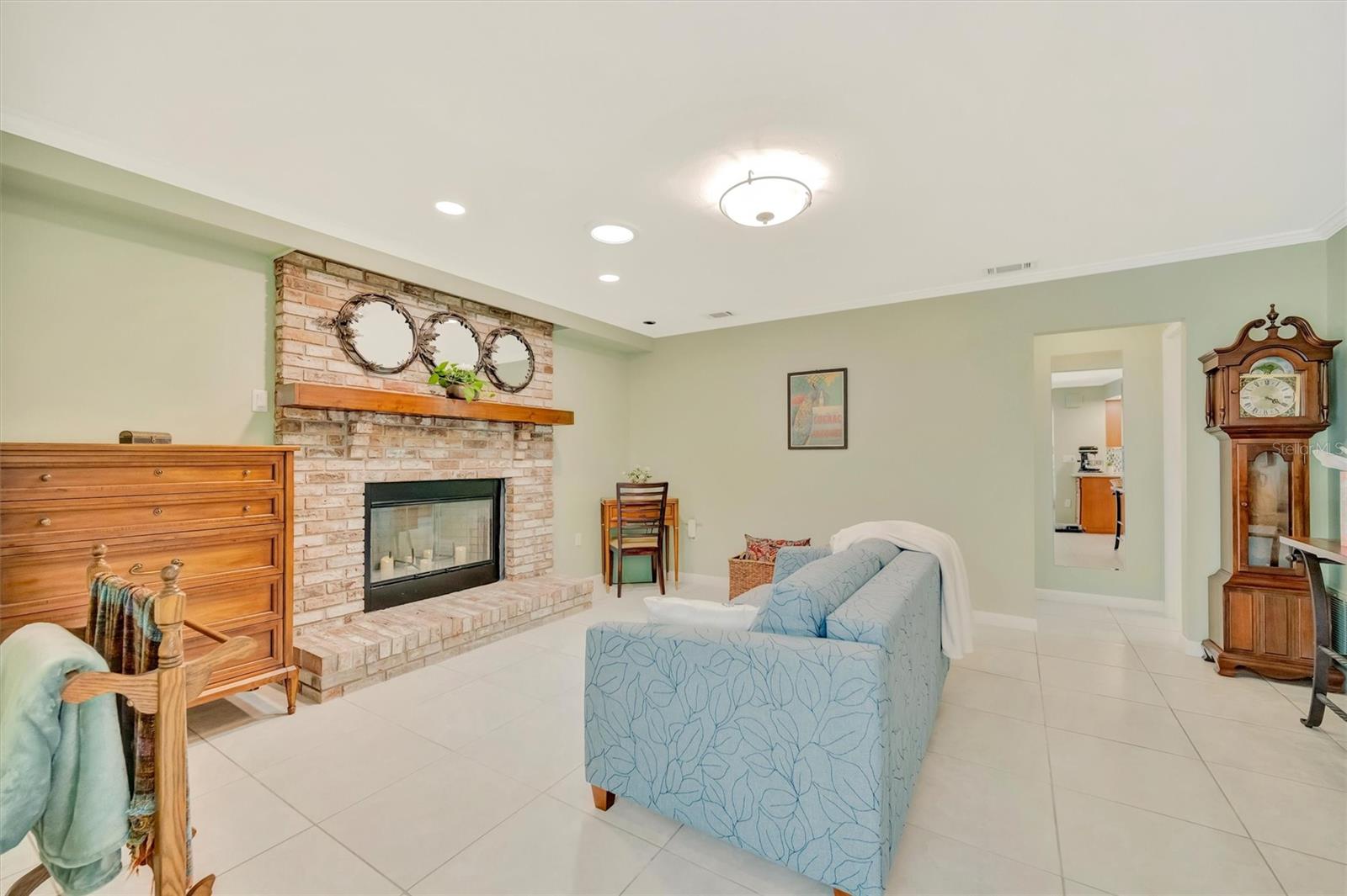 5729 AUGUSTA CIR — photo 8