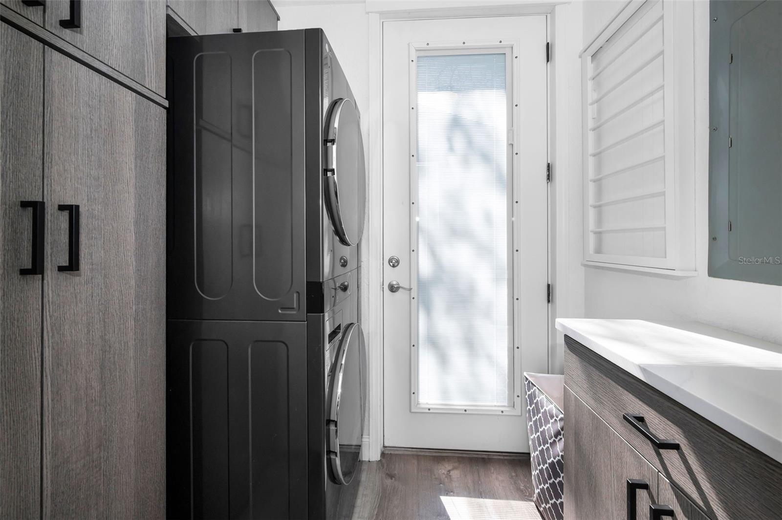525 LEXINGTON ST — photo 26