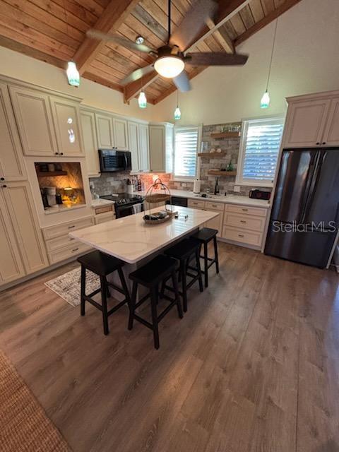 525 LEXINGTON ST — photo 6