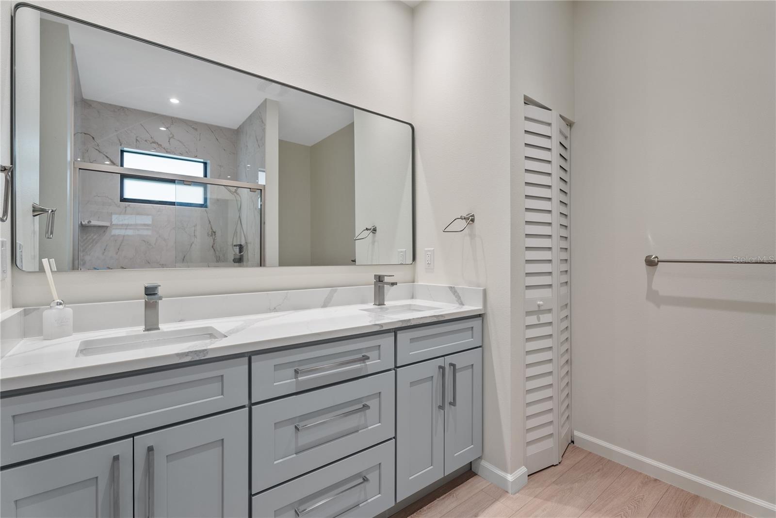 12125 MADRID AVE — photo 31