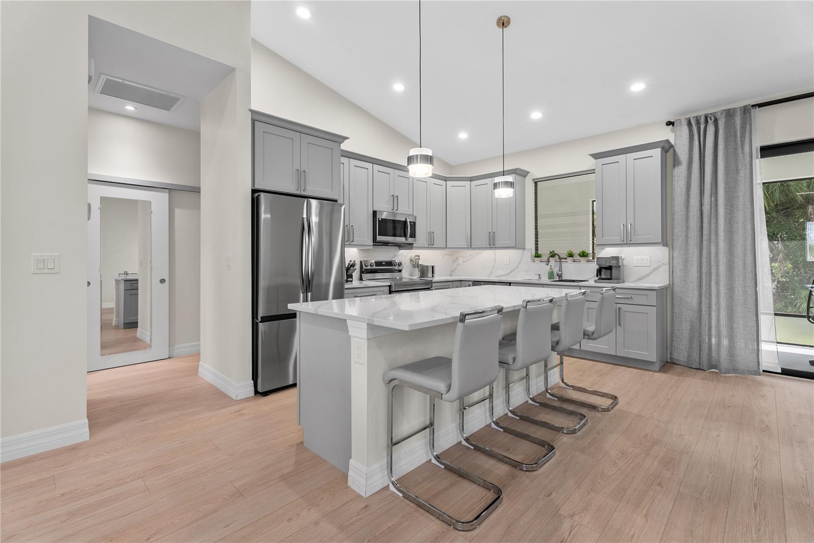 12125 MADRID AVE — photo 17