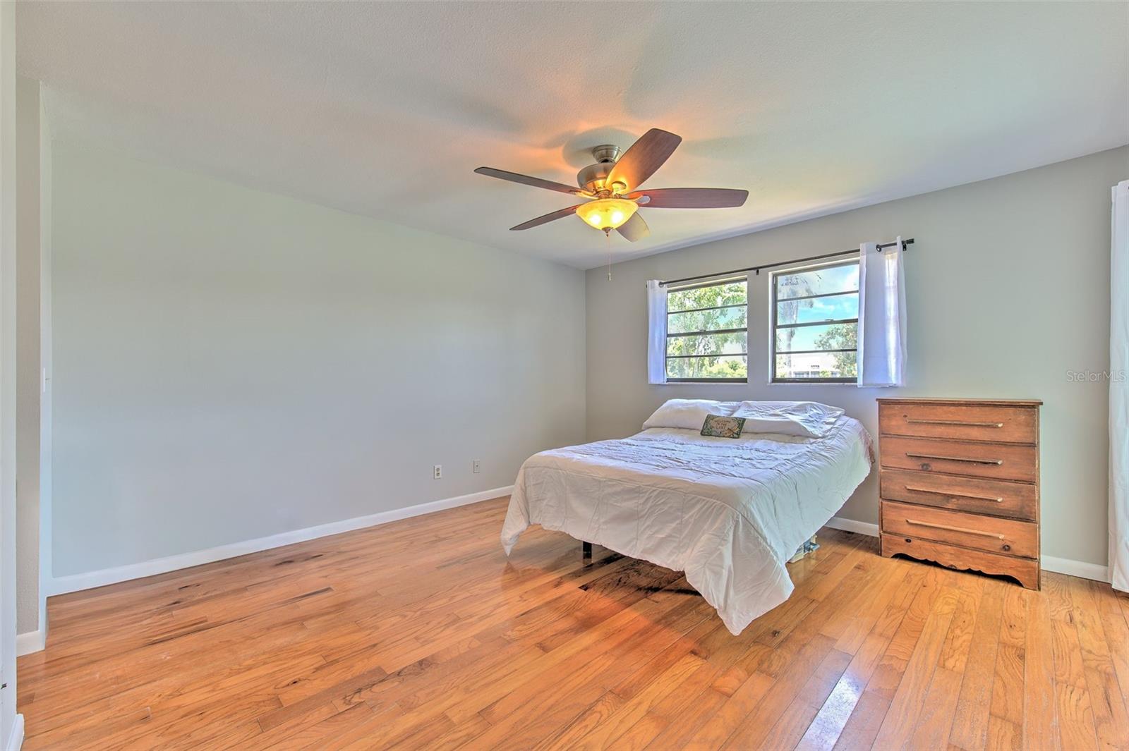2459 SHOREWOOD LN — photo 22