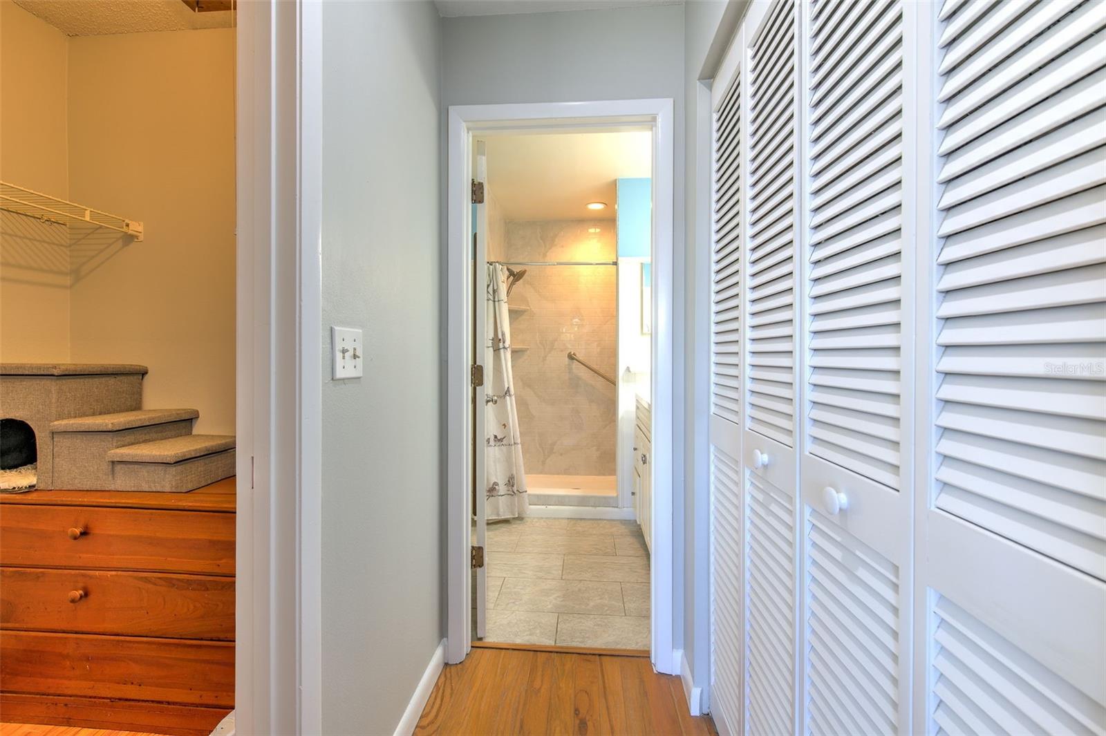 2459 SHOREWOOD LN — photo 24