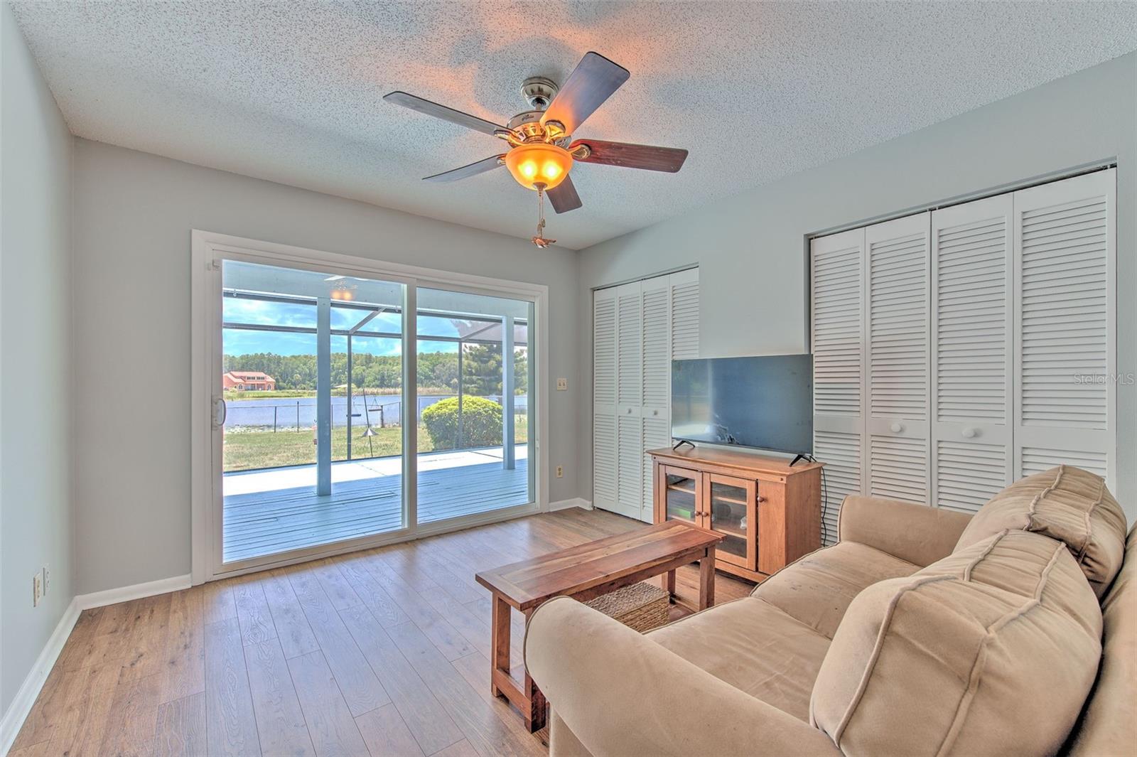 2459 SHOREWOOD LN — photo 31