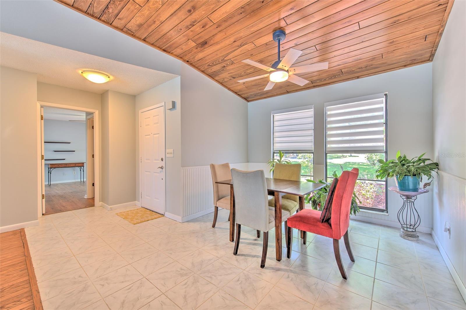 2459 SHOREWOOD LN — photo 13