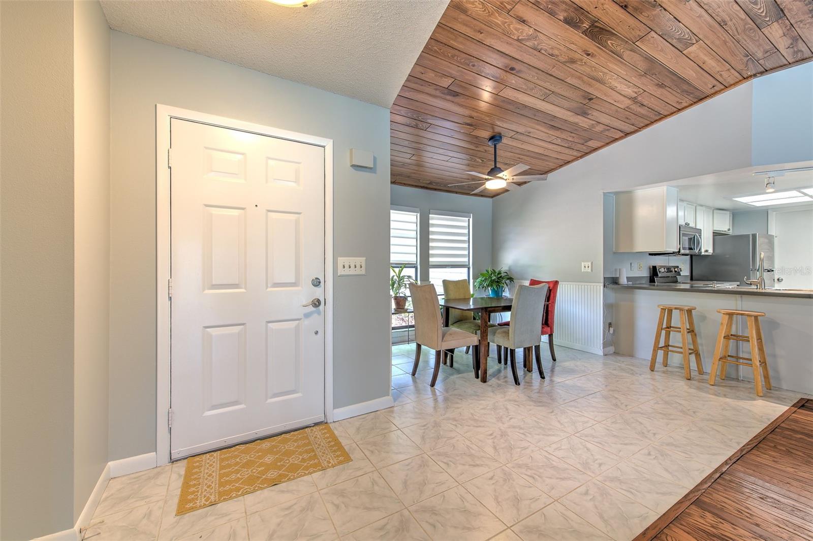 2459 SHOREWOOD LN — photo 12