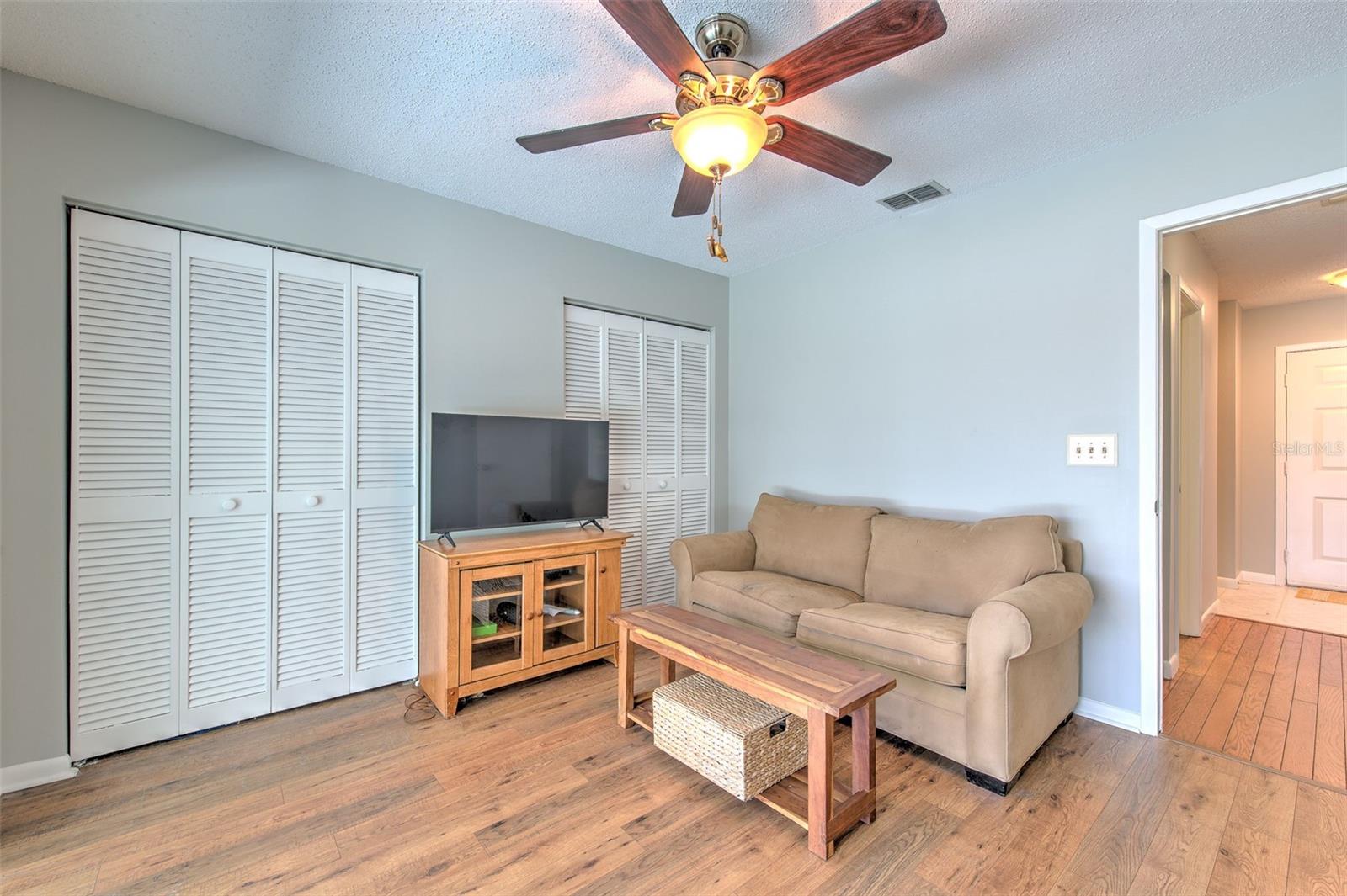 2459 SHOREWOOD LN — photo 32
