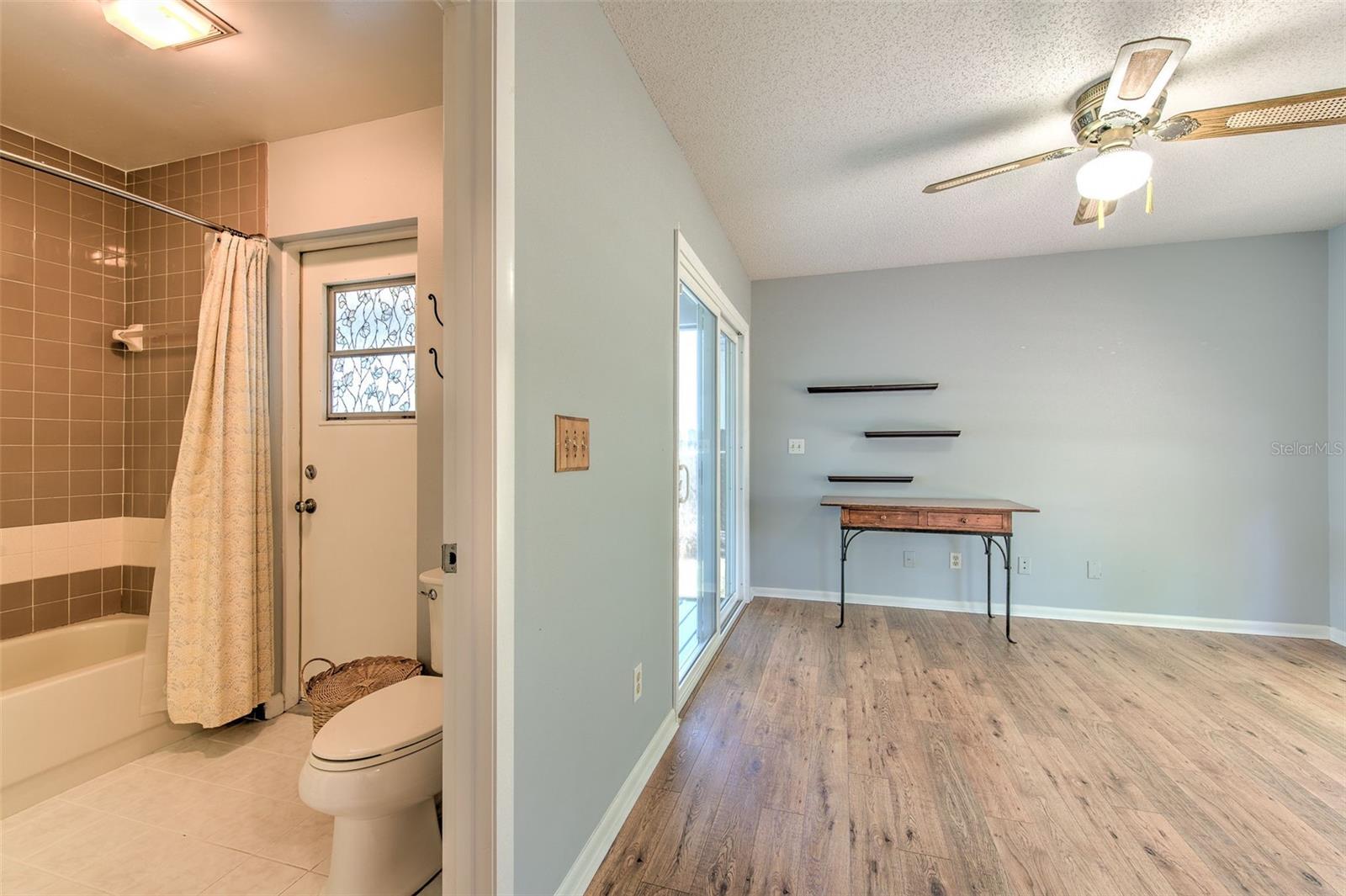 2459 SHOREWOOD LN — photo 26