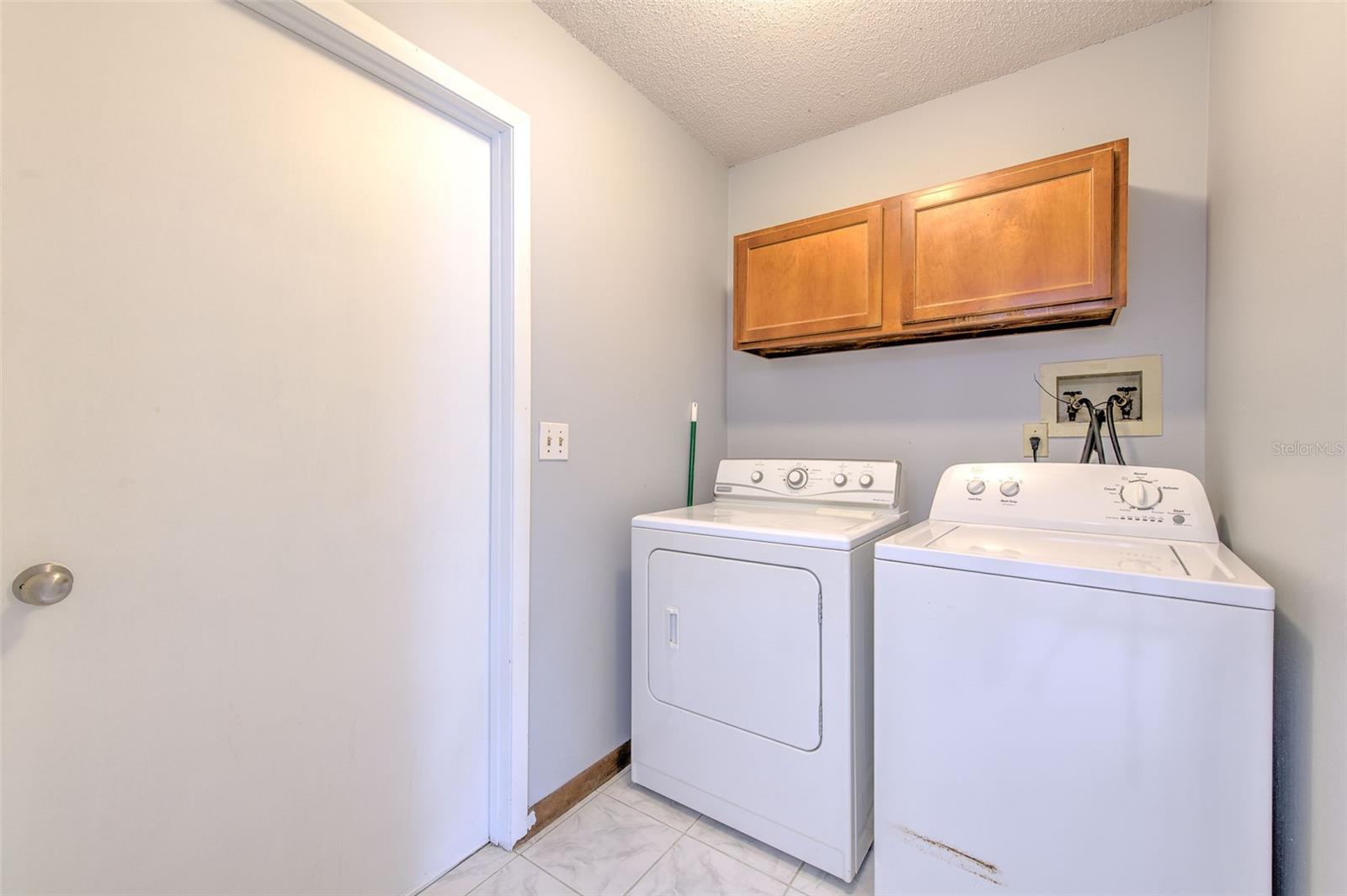 2459 SHOREWOOD LN — photo 33