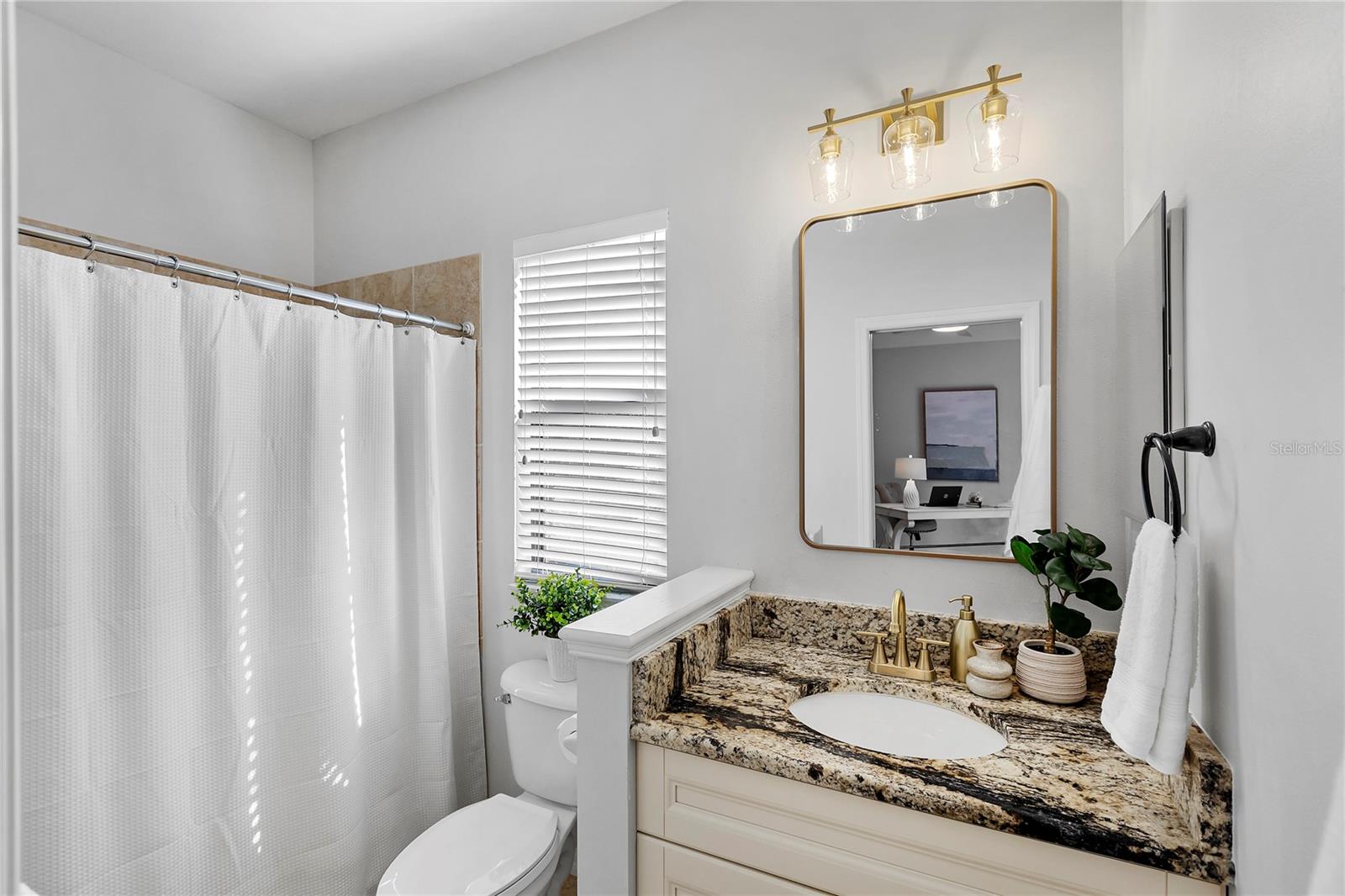 6410 BUTLERS CREST DR — photo 37