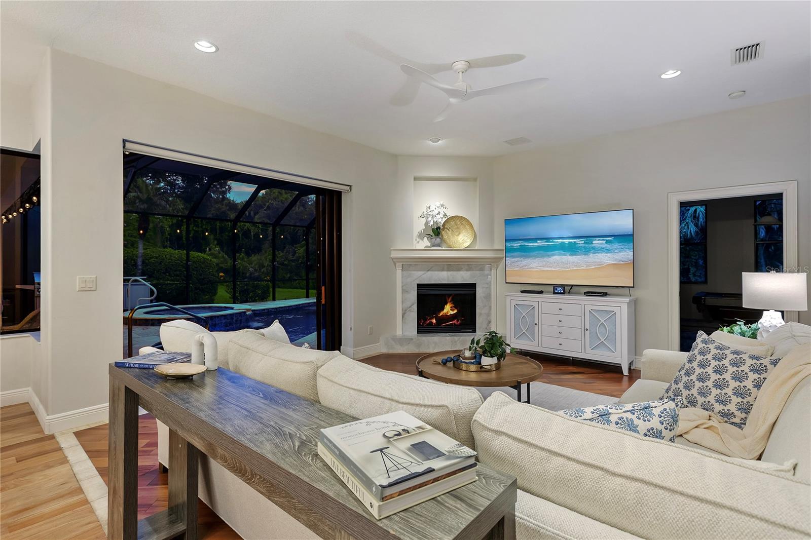 6410 BUTLERS CREST DR — photo 26