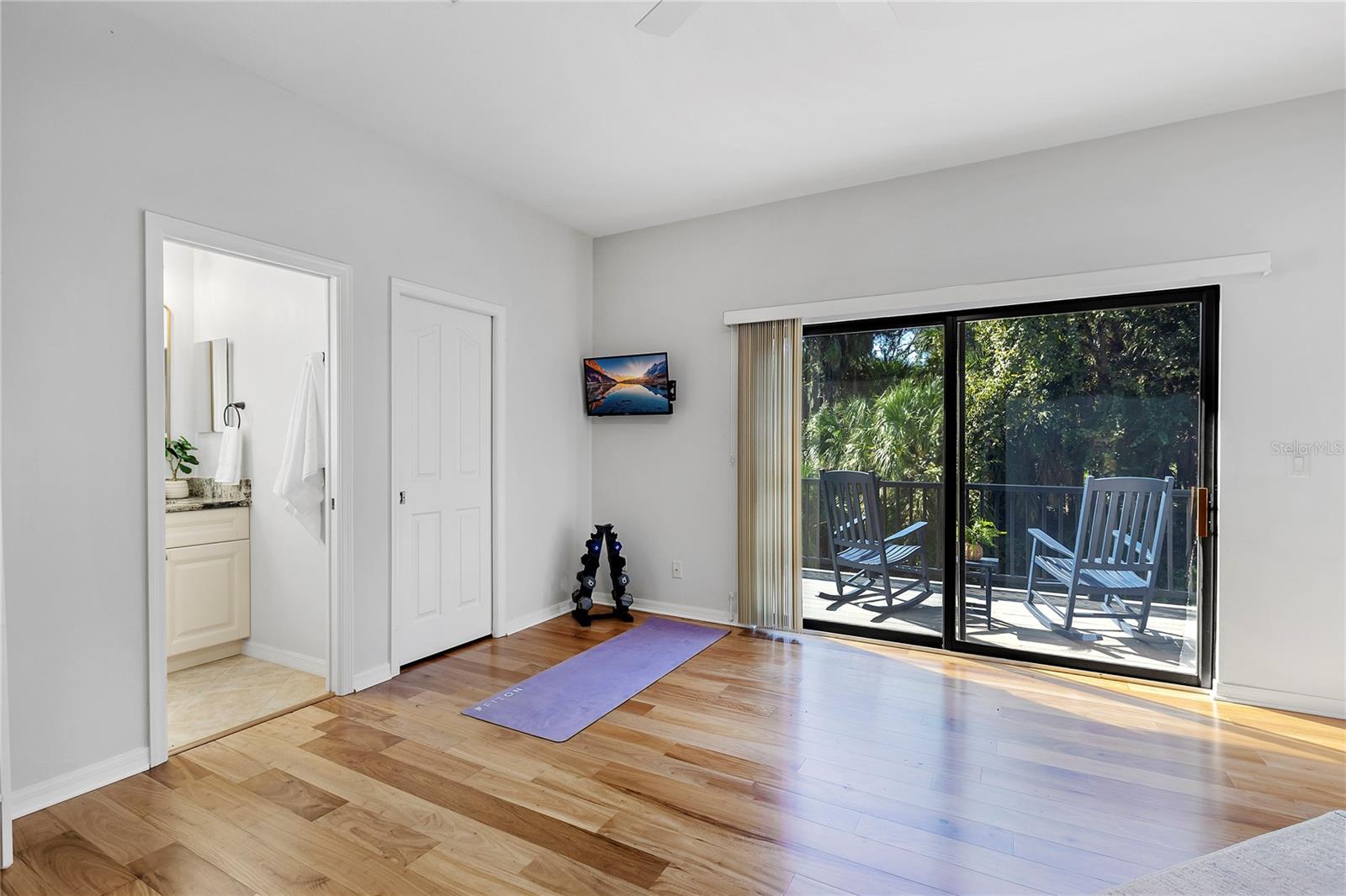 6410 BUTLERS CREST DR — photo 38