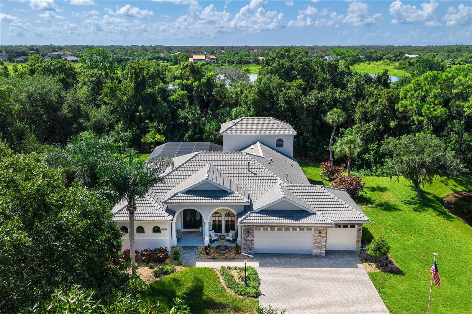 6410 BUTLERS CREST DR — photo 4