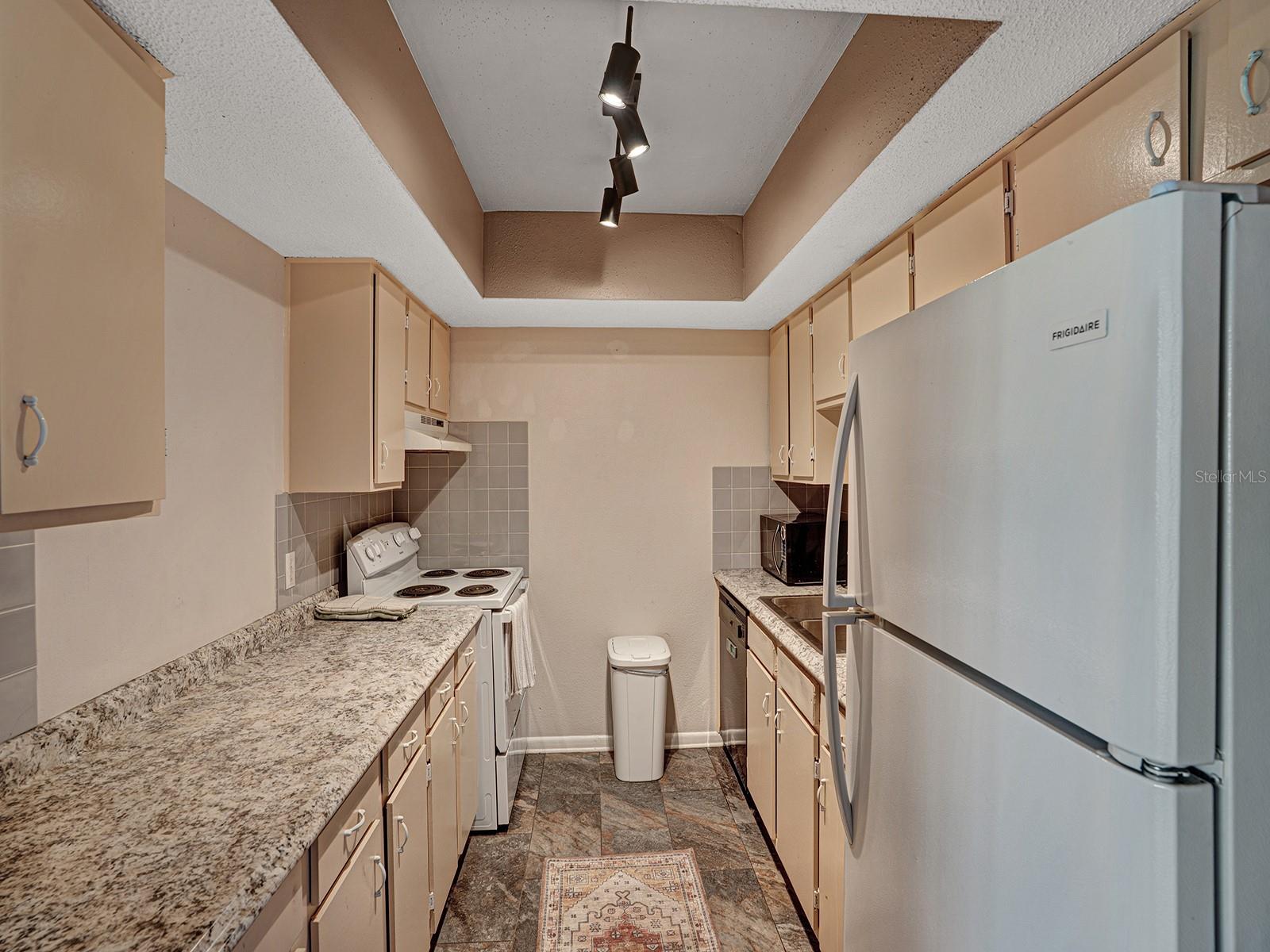 625 N KEENE RD #B — photo 8