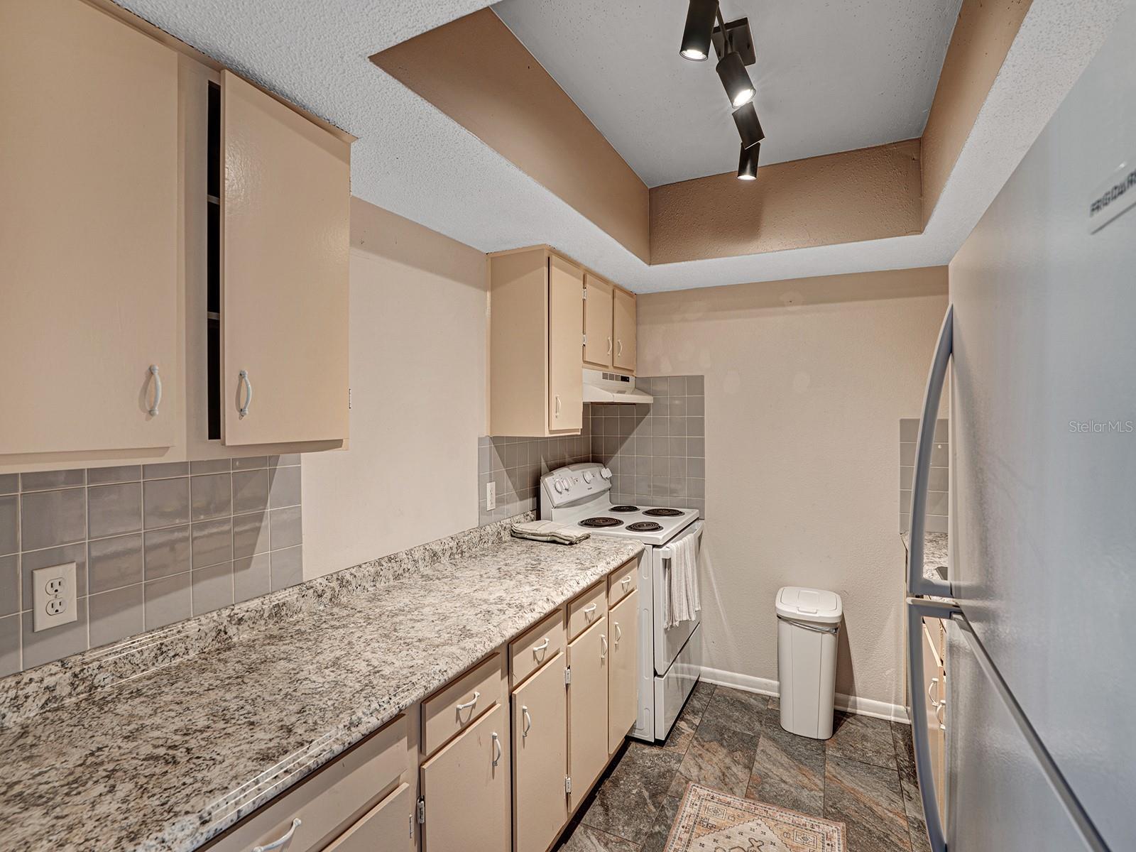 625 N KEENE RD #B — photo 9