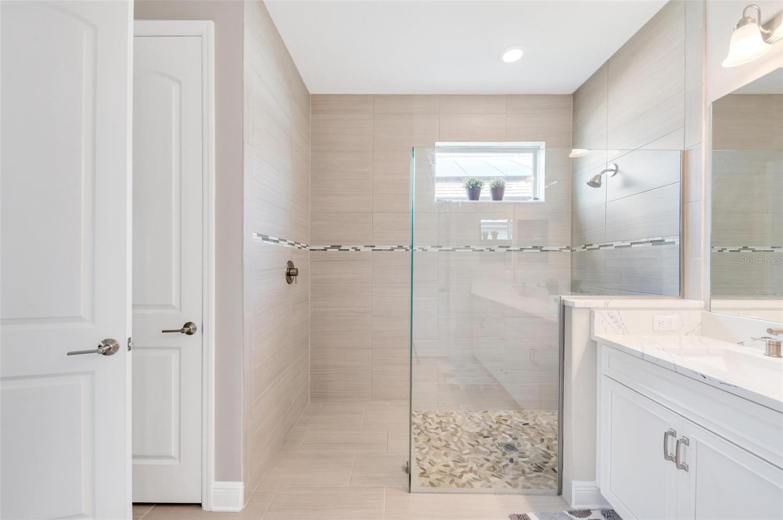 2028 WOODLEAF HAMMOCK CT — photo 17