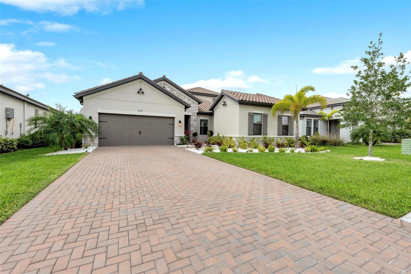 2028 WOODLEAF HAMMOCK CT — photo 2