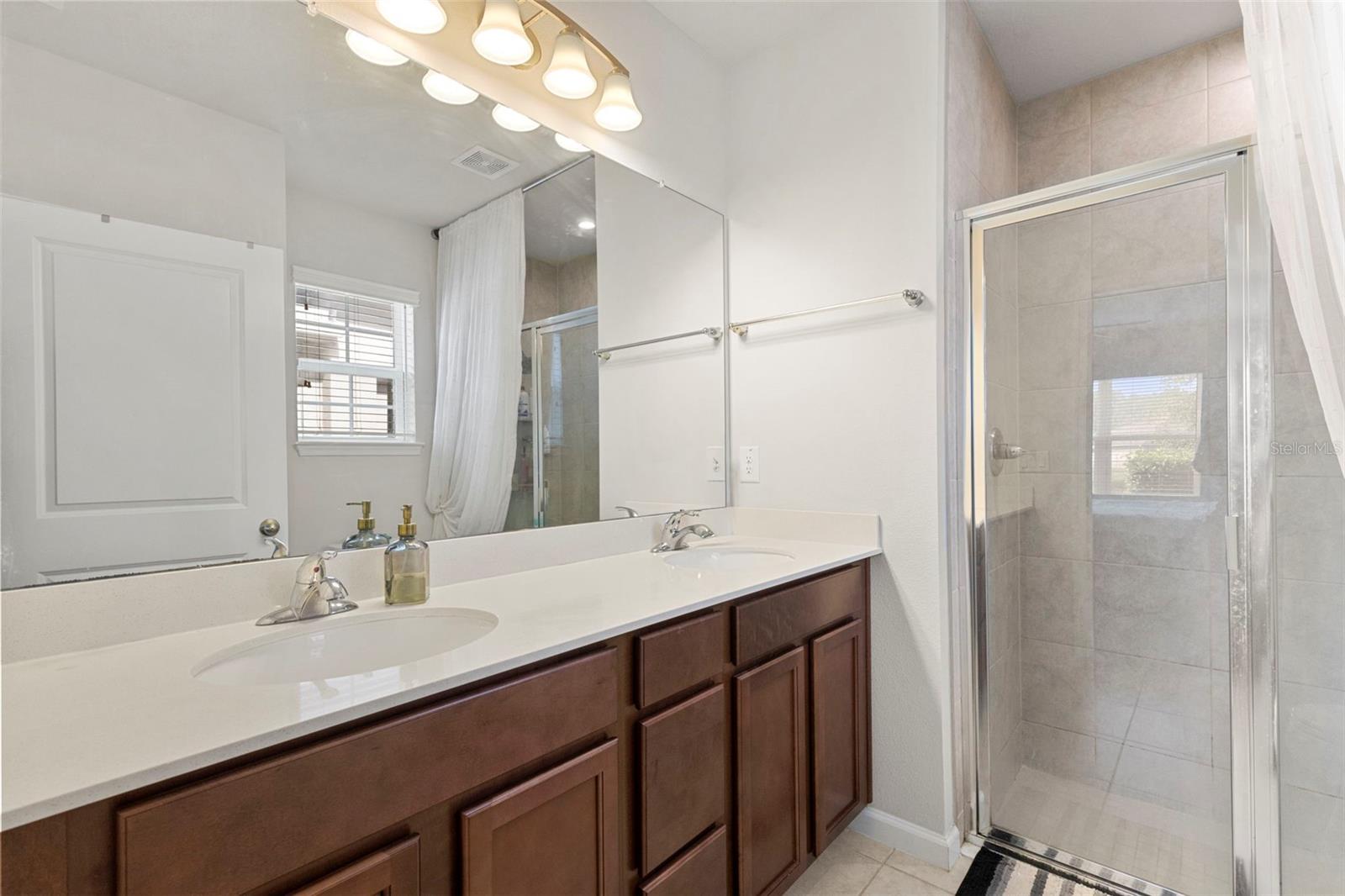 17784 TURNING LEAF CIR — photo 37
