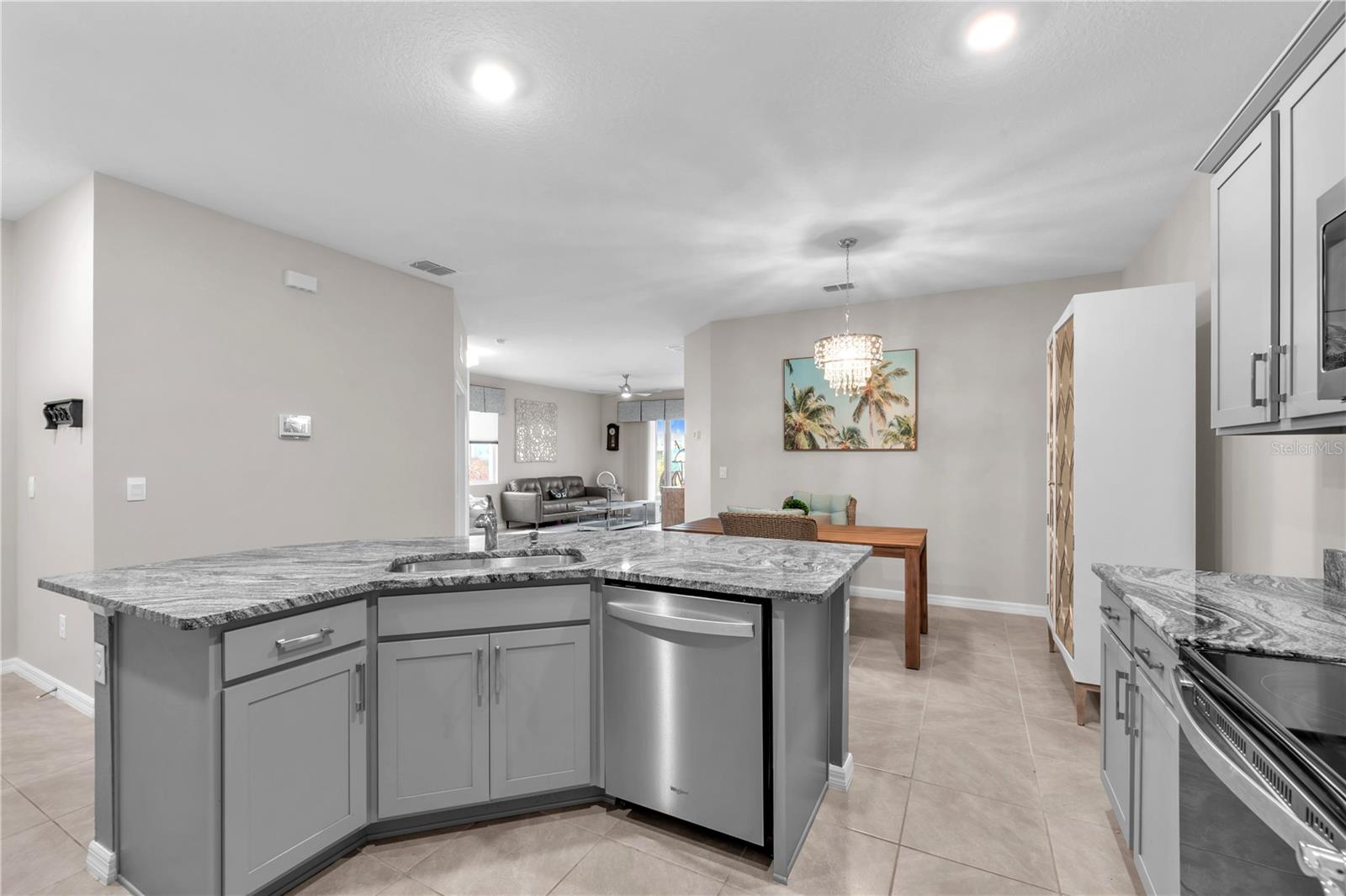 32313 LEXINGTON ST — photo 8
