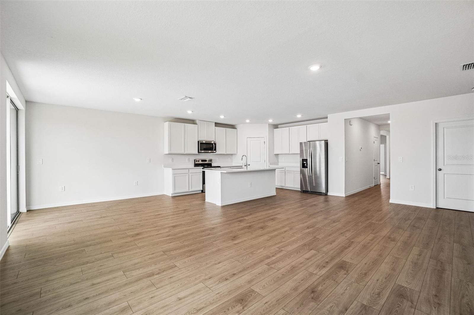 13684 UMBER FOREST ST — photo 9