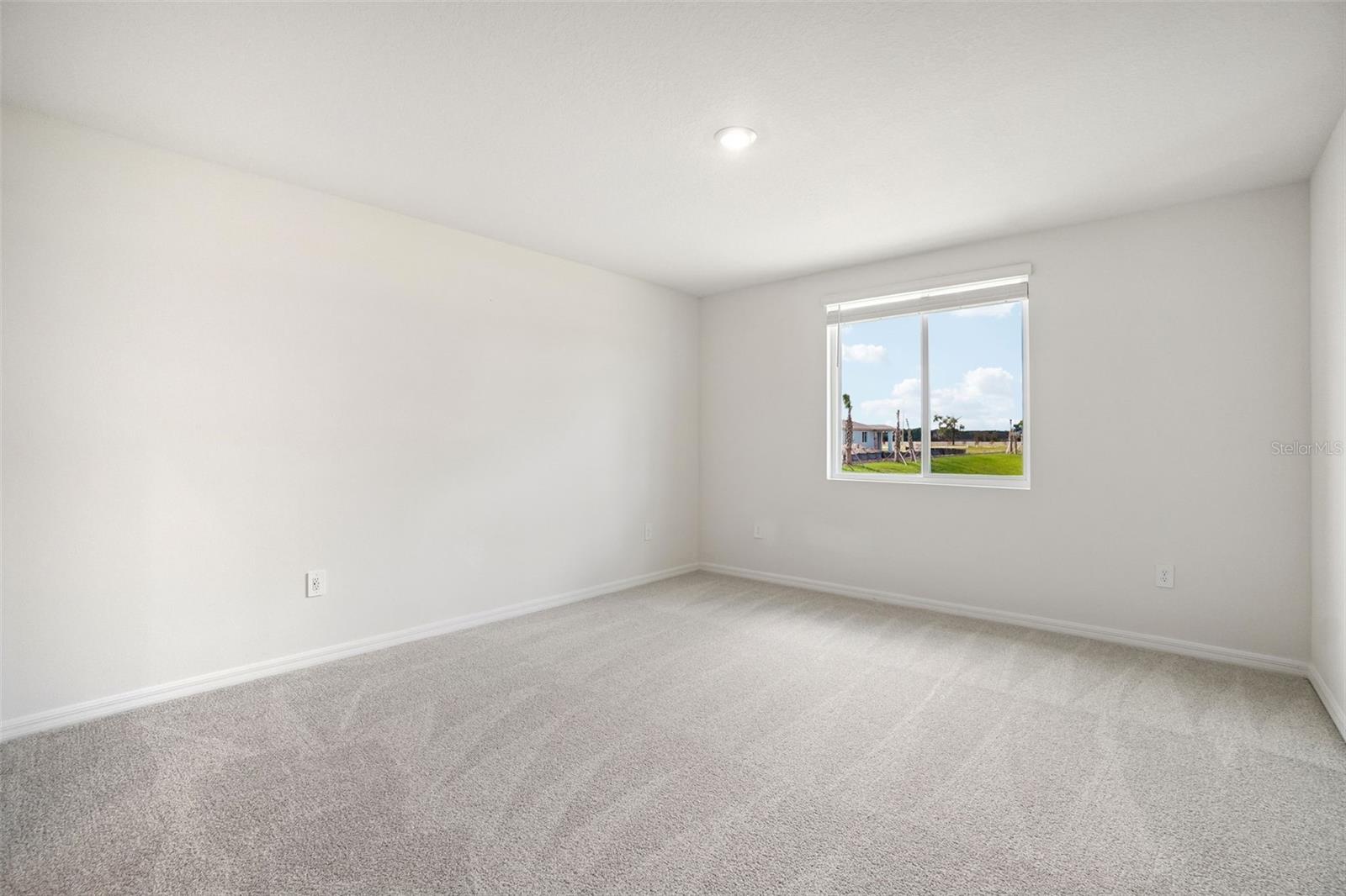 13684 UMBER FOREST ST — photo 34
