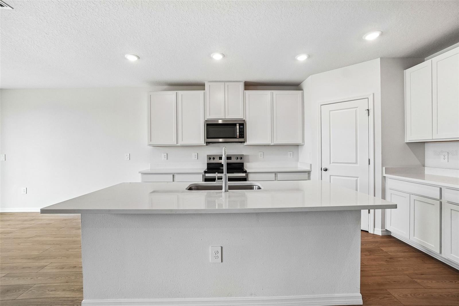 13684 UMBER FOREST ST — photo 14