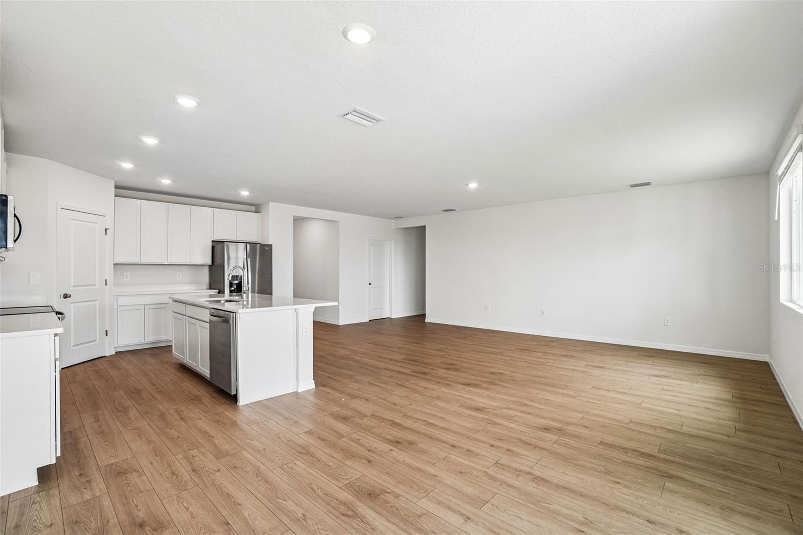 13684 UMBER FOREST ST — photo 13