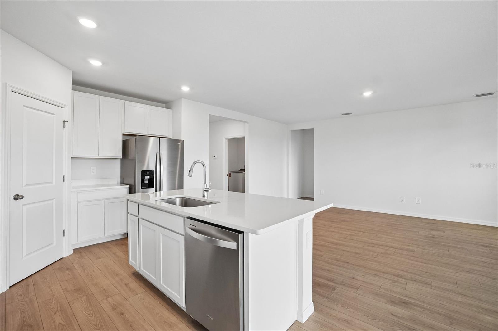 13696 UMBER FOREST ST — photo 17
