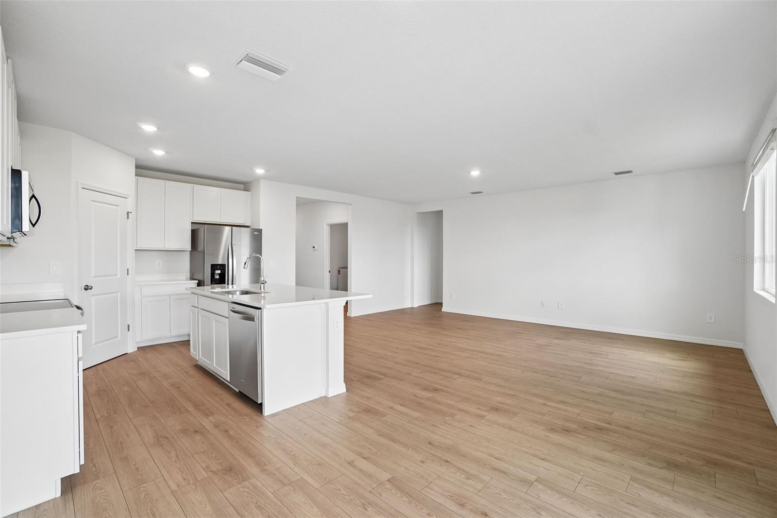 13696 UMBER FOREST ST — photo 12