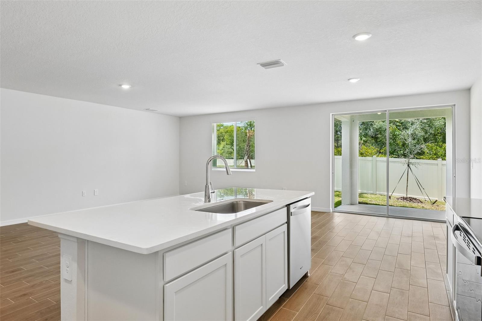13755 UMBER FOREST ST — photo 16