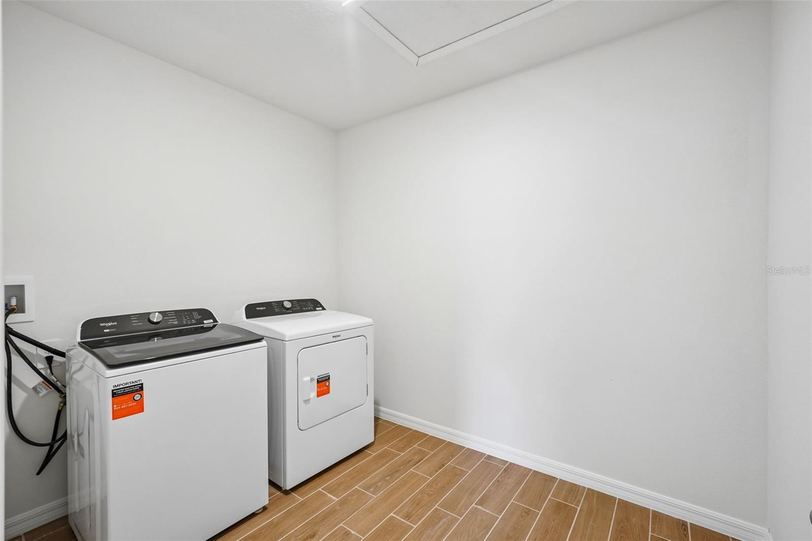 13755 UMBER FOREST ST — photo 37