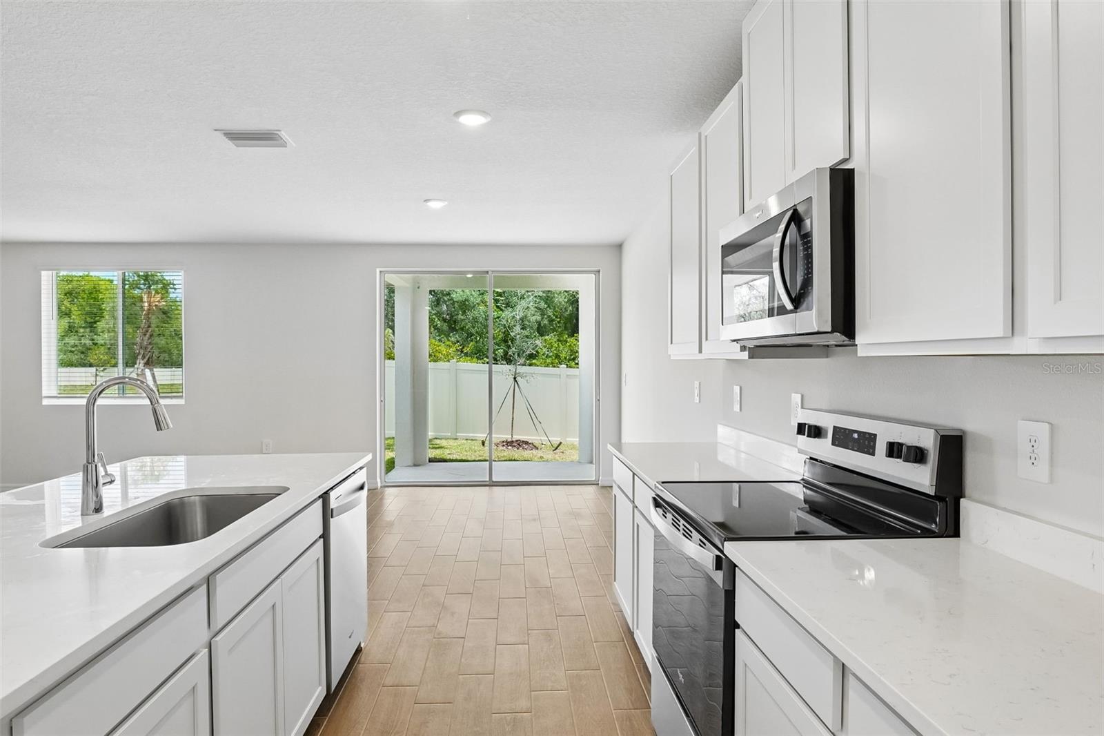 13755 UMBER FOREST ST — photo 18