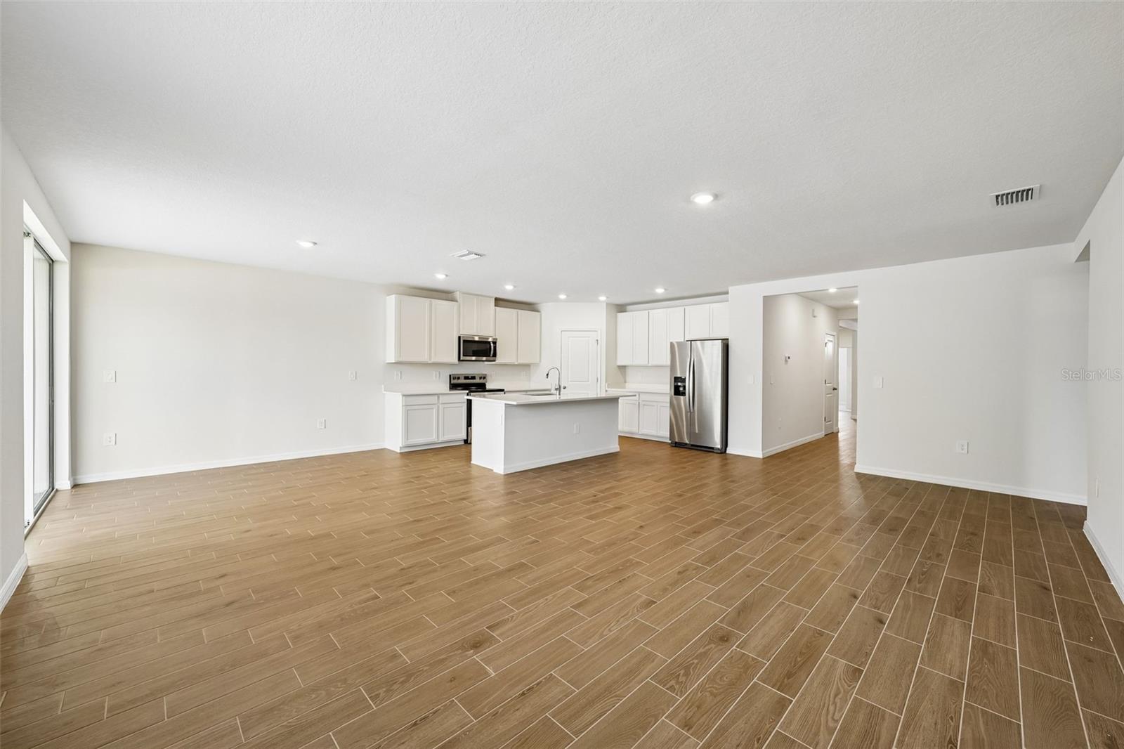 13755 UMBER FOREST ST — photo 4