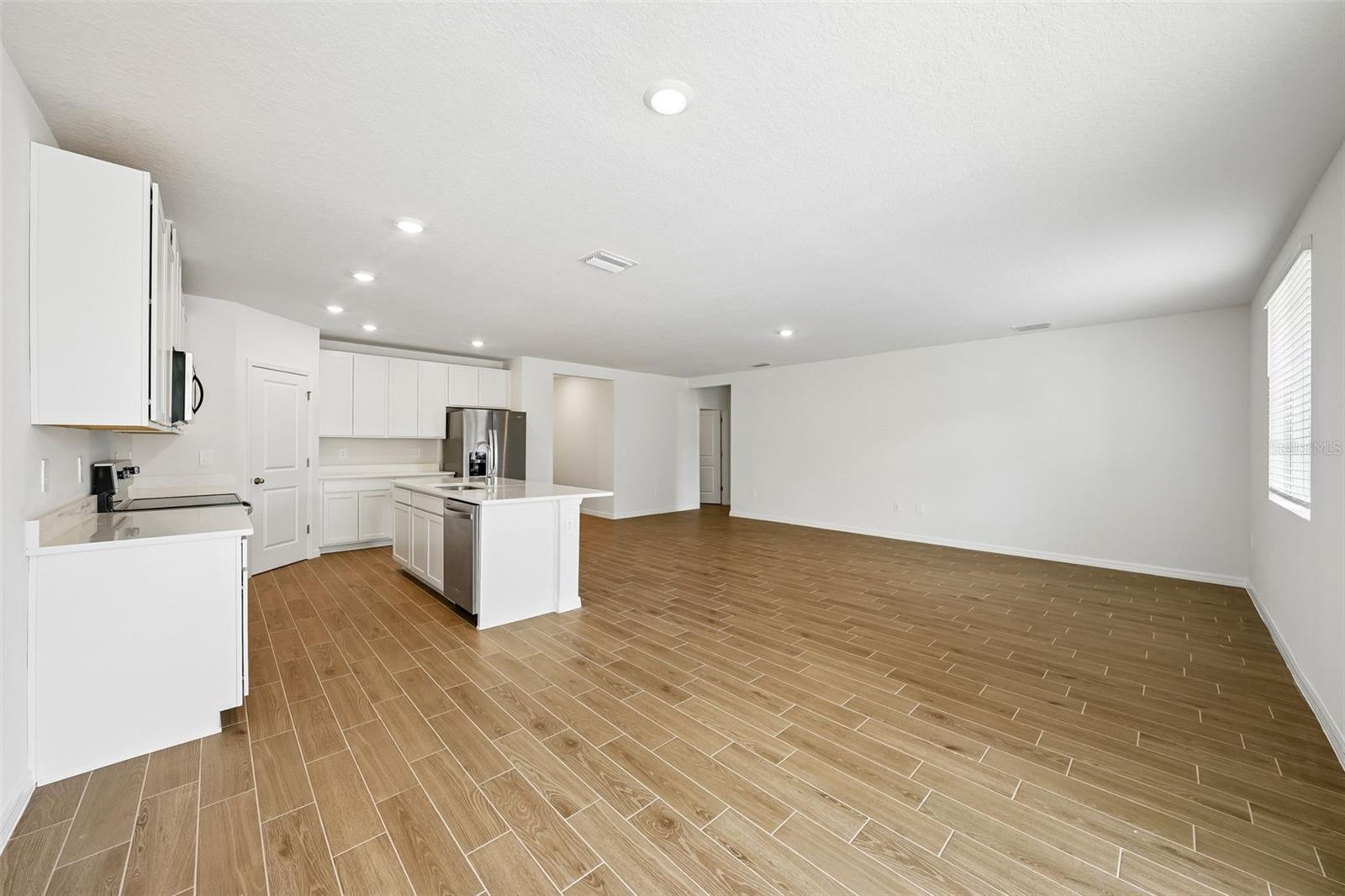 13755 UMBER FOREST ST — photo 21