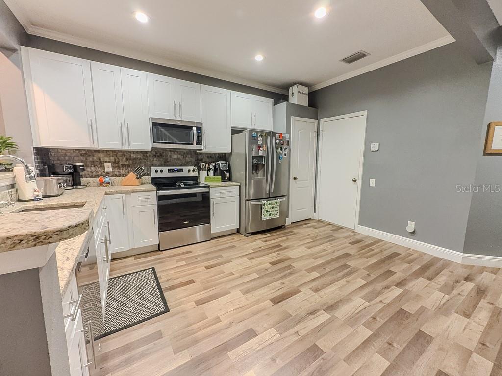 8505 SANDY BEACH ST — photo 12