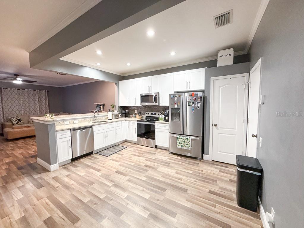 8505 SANDY BEACH ST — photo 9