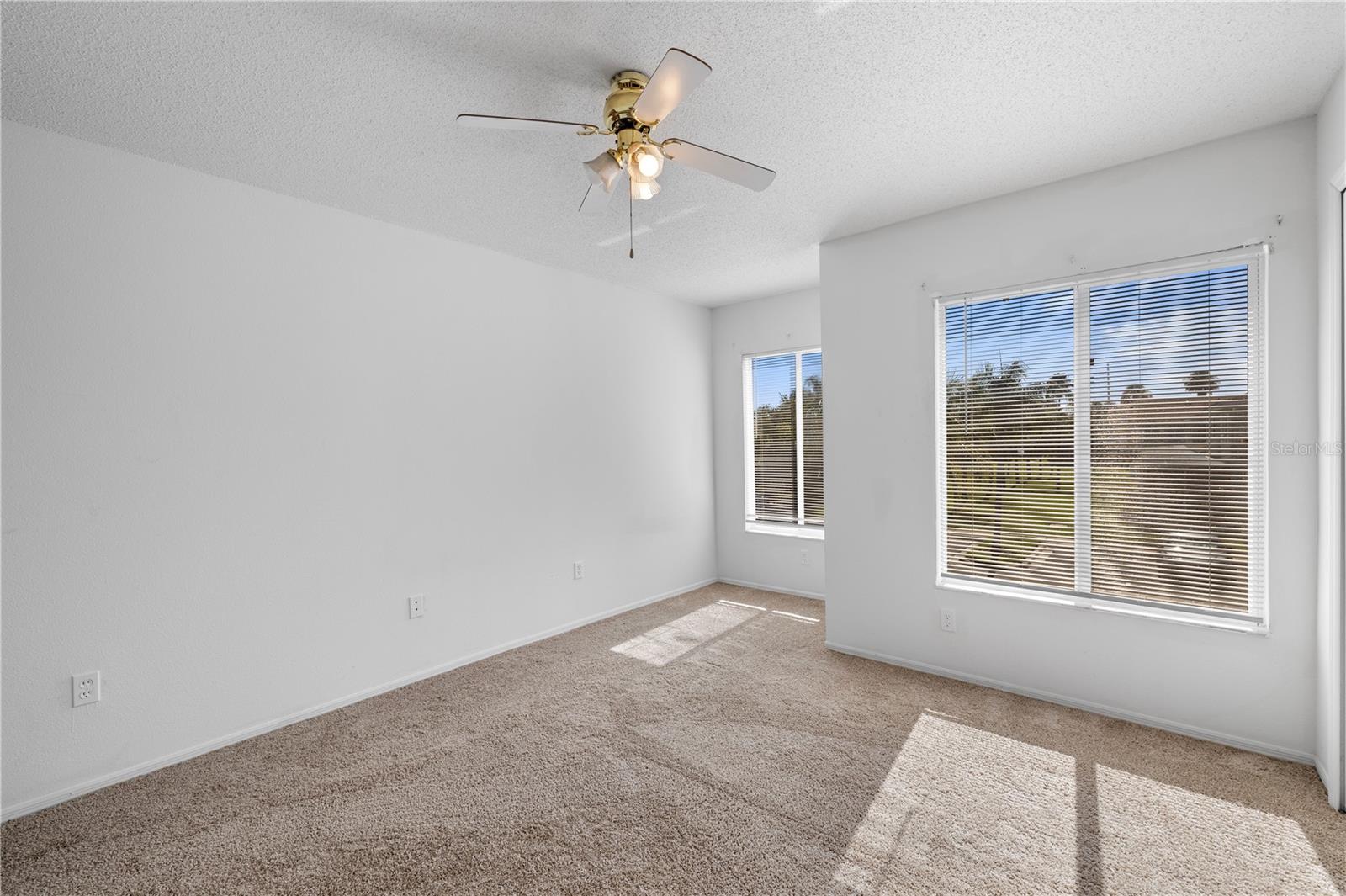 1907 FLUORSHIRE DR — photo 25