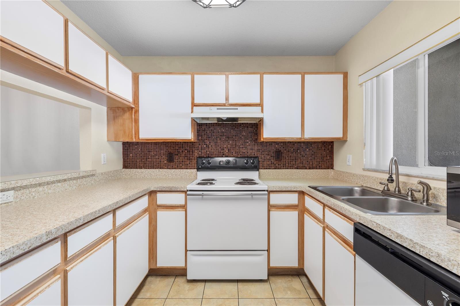 1907 FLUORSHIRE DR — photo 5