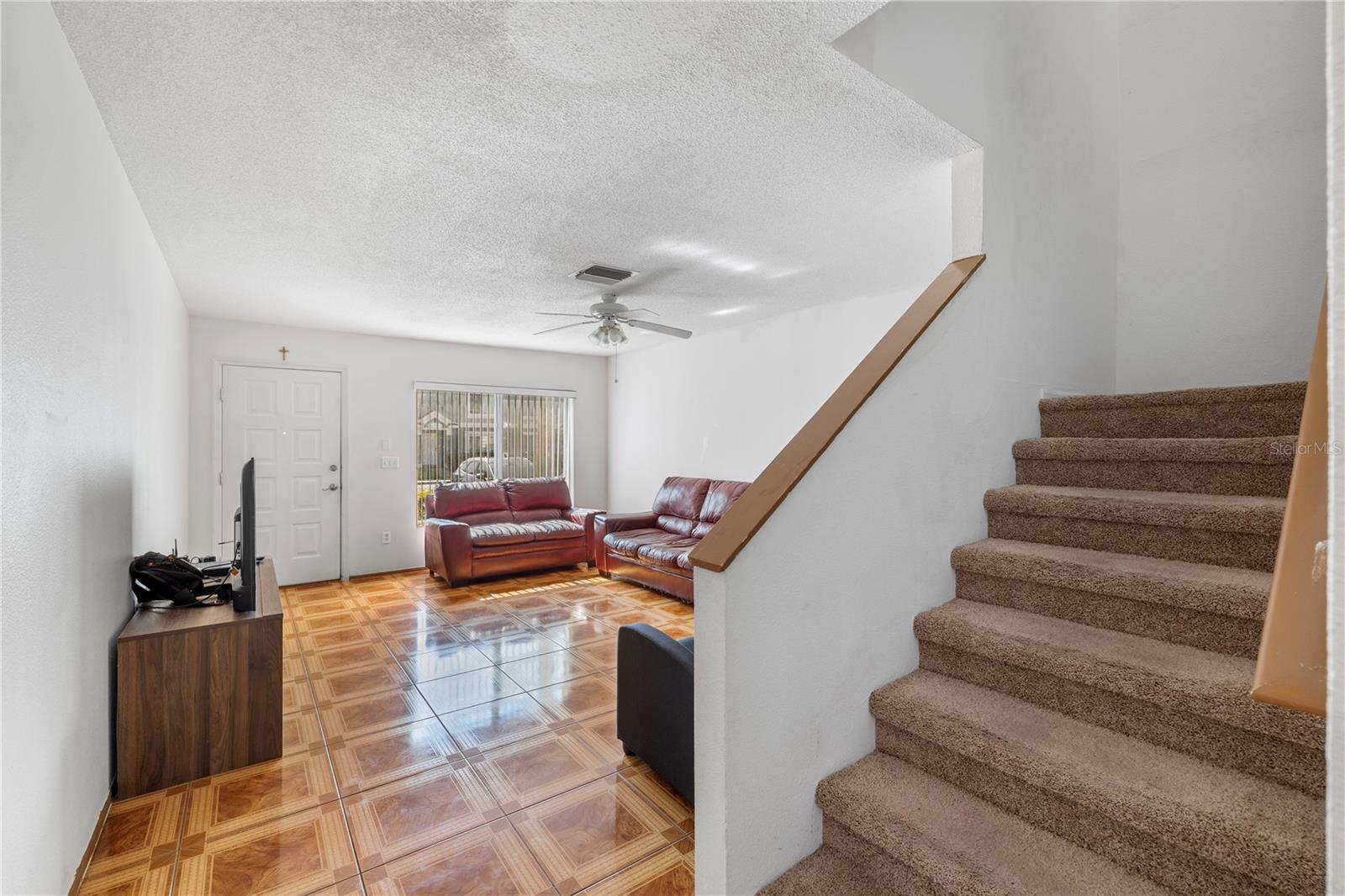 1907 FLUORSHIRE DR — photo 12