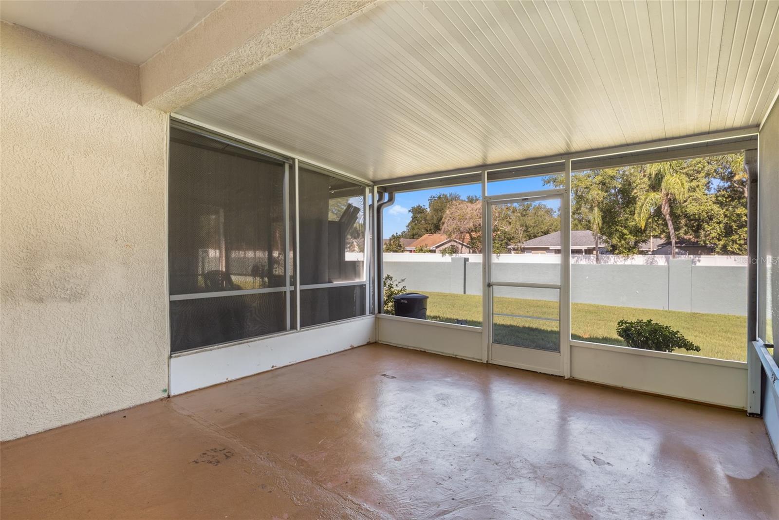 1907 FLUORSHIRE DR — photo 21