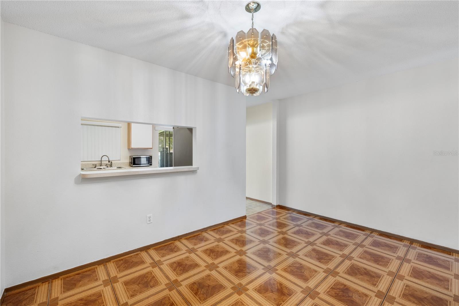 1907 FLUORSHIRE DR — photo 16