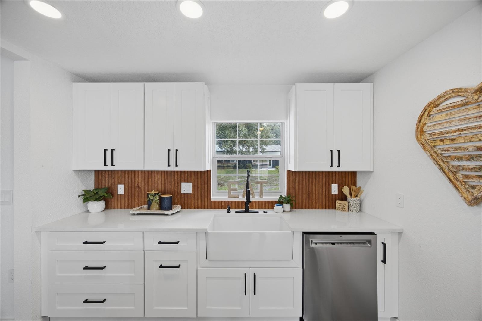 1205 E KNIGHTS GRIFFIN RD — photo 15