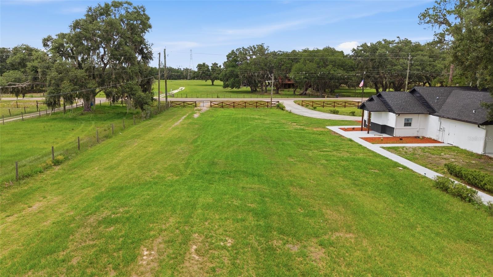 1205 E KNIGHTS GRIFFIN RD — photo 58