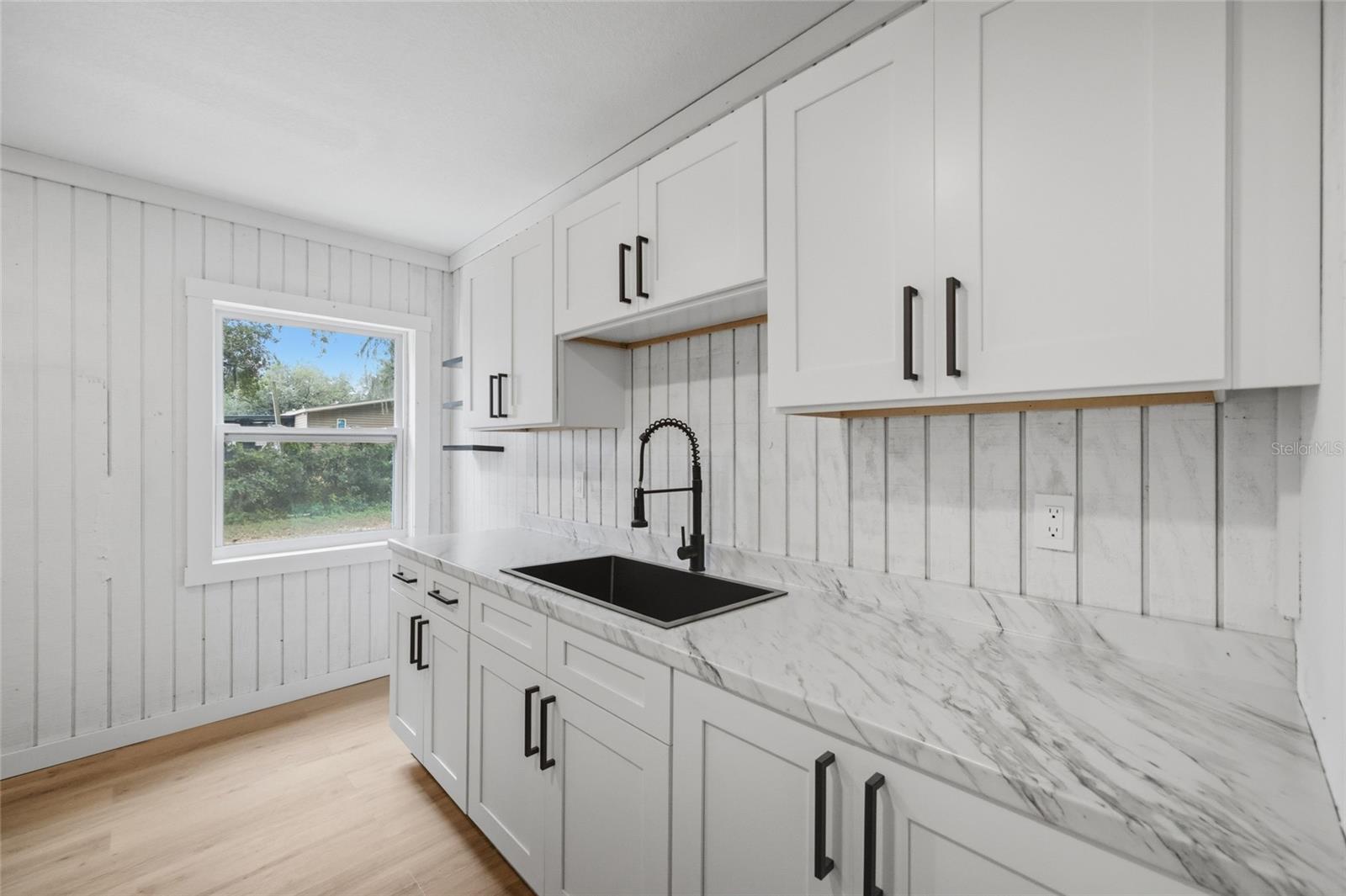 1205 E KNIGHTS GRIFFIN RD — photo 37