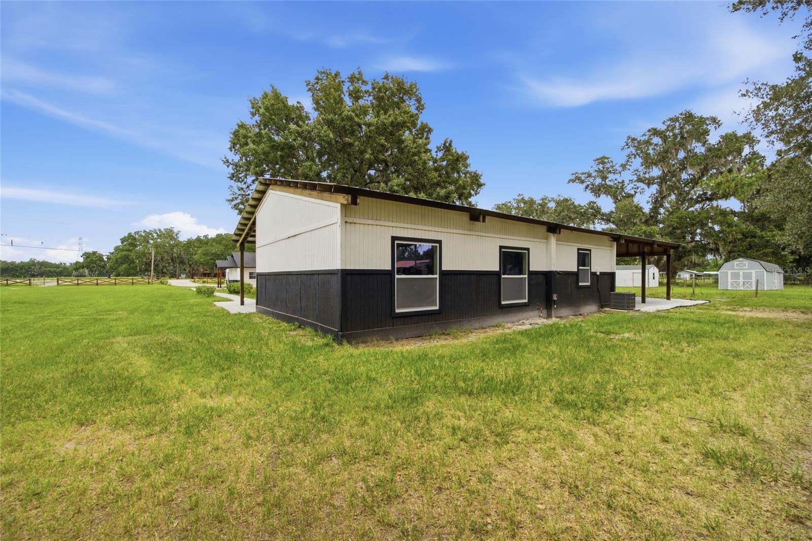 1205 E KNIGHTS GRIFFIN RD — photo 54