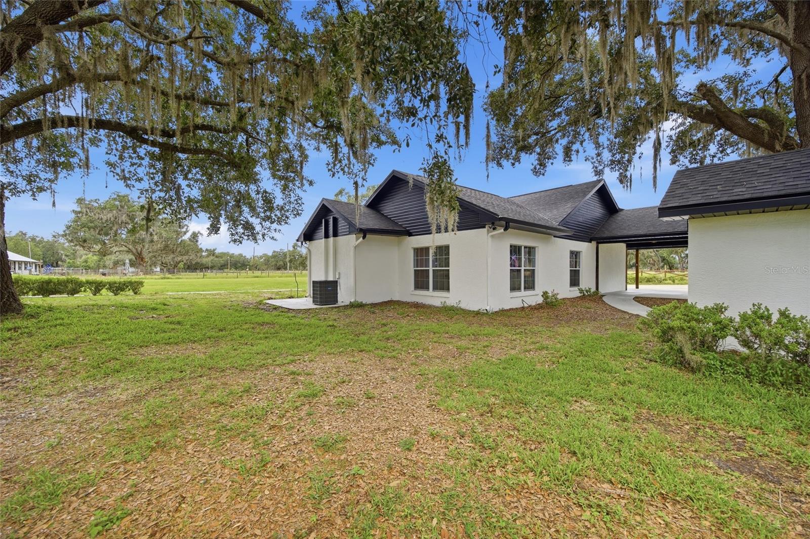 1205 E KNIGHTS GRIFFIN RD — photo 52